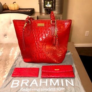 Brahmin Red Croc Lg Tote W/Wallet & Chk Book